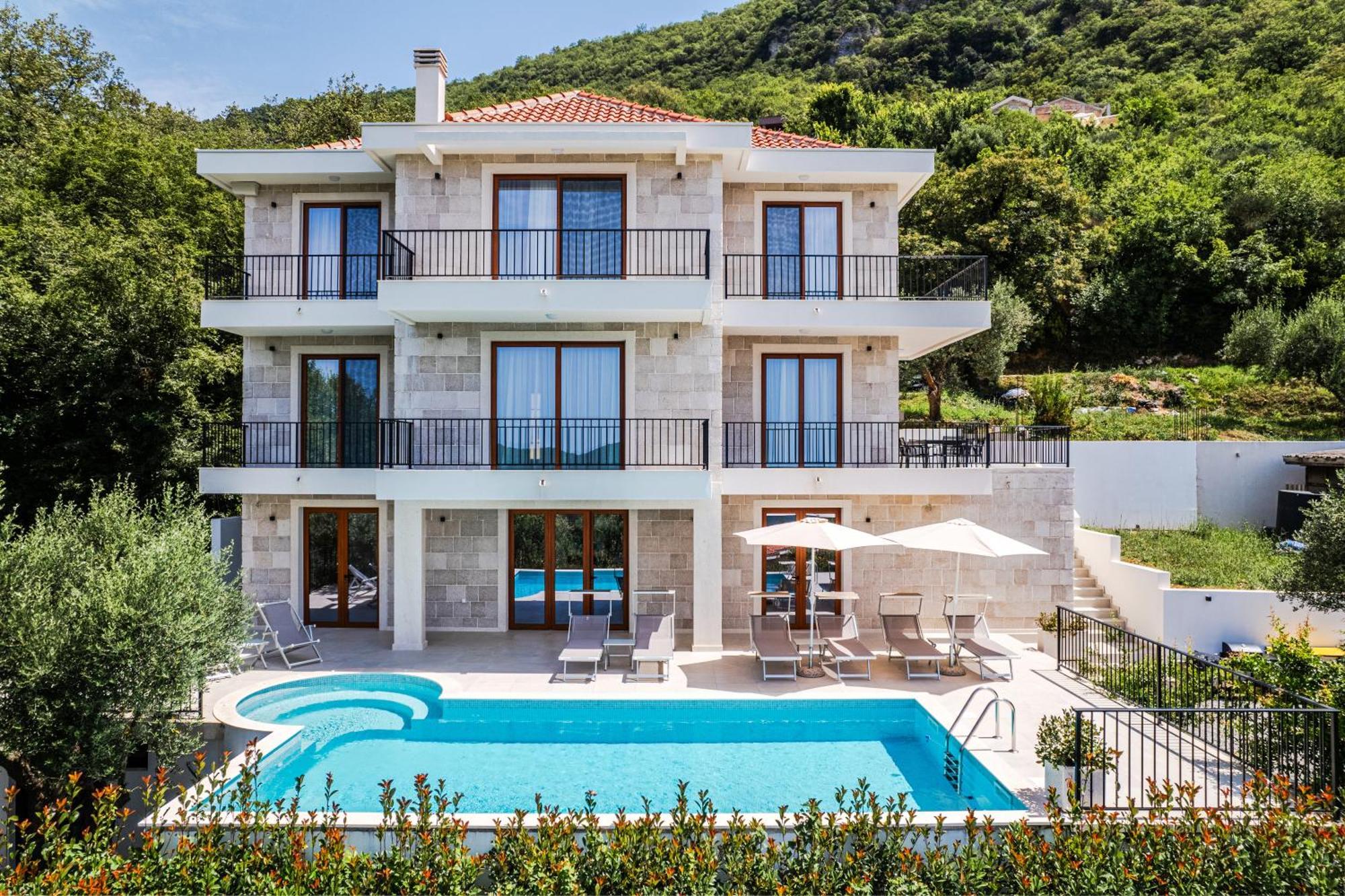Fotinia Vila